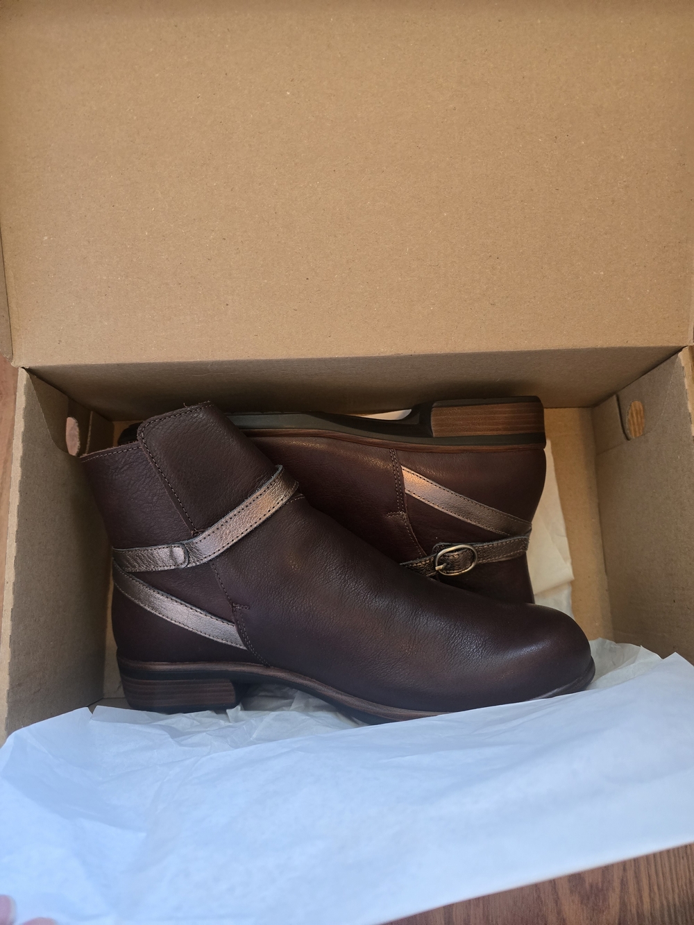 Women's Brown Leather Naot Ankle Boots - Classic Chelsea Style